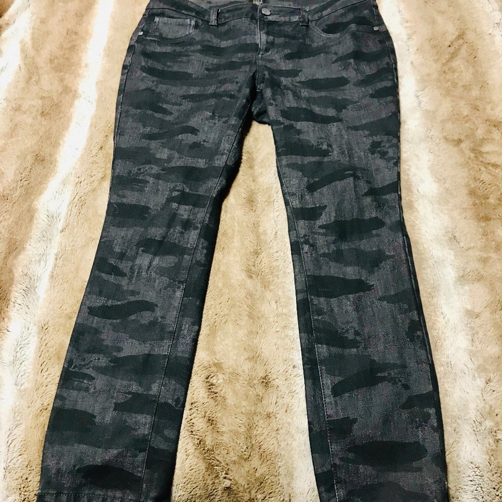 G.I.L.I. Camo Skinny Jean!